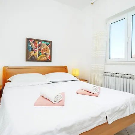 Ante Apartman *