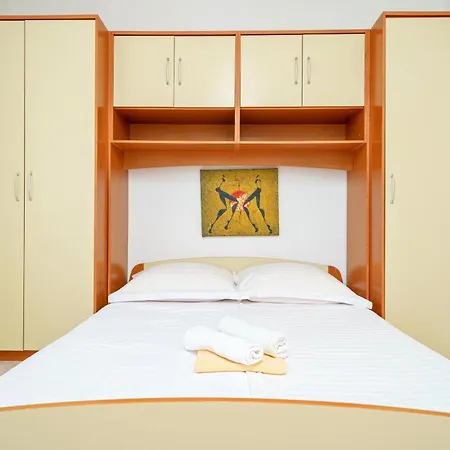 Apartman Ante *
